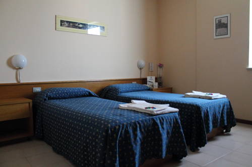 Imagen de la habitación del Hotel Europa, Villafranca de Verona. Foto 10
