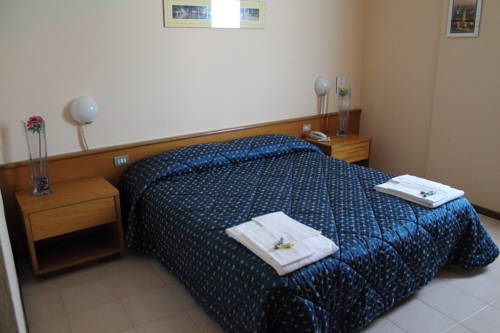 Imagen de la habitación del Hotel Europa, Villafranca de Verona. Foto 14