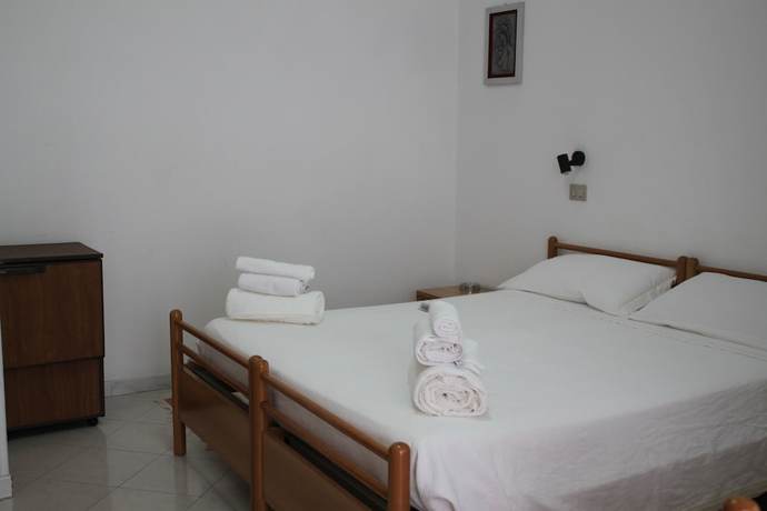 Imagen de la habitación del Hotel Europa, Vittoria. Foto 3