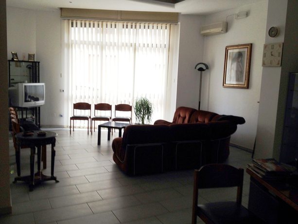 Imagen de los interiores del Hotel Europa, Vittoria. Foto 19