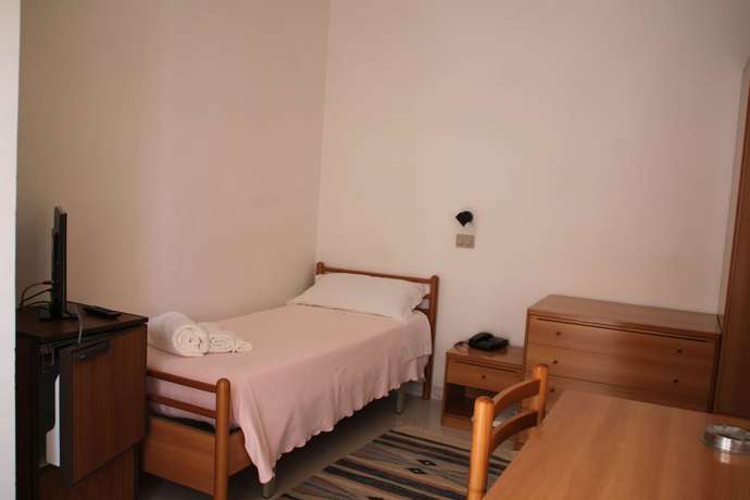 Imagen de la habitación del Hotel Europa, Vittoria. Foto 7