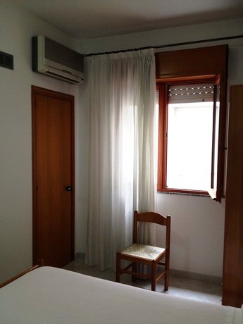 Imagen de la habitación del Hotel Europa, Vittoria. Foto 15