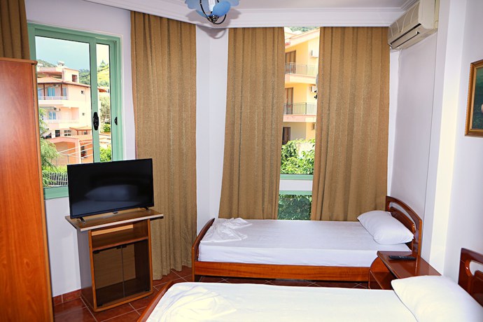 Imagen de la habitación del Hotel Europa, Vlore. Foto 7