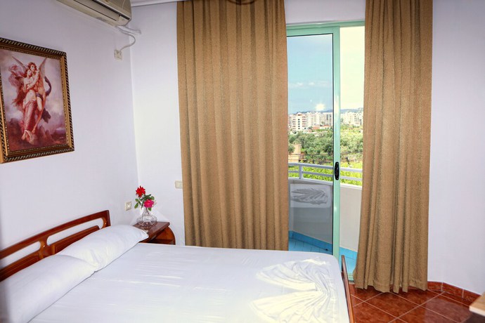 Imagen de la habitación del Hotel Europa, Vlore. Foto 15