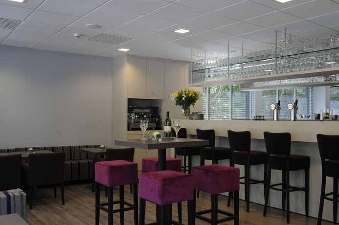 Imagen del bar/restaurante del Hotel Europahotel Gent. Foto 3