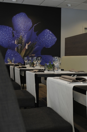 Imagen del bar/restaurante del Hotel Europahotel Gent. Foto 4