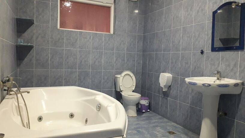 Imagen general del Hotel Europalace, Batumi. Foto 4