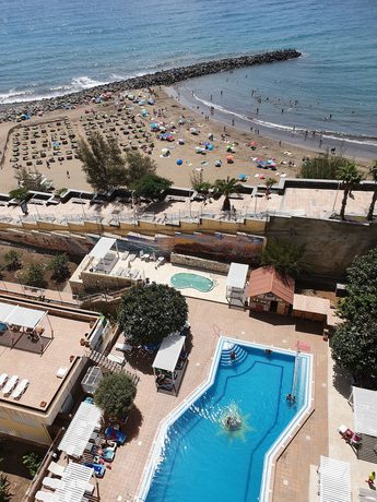 Imagen de la piscina del Hotel Europalace, Playa del Inglés. Foto 19