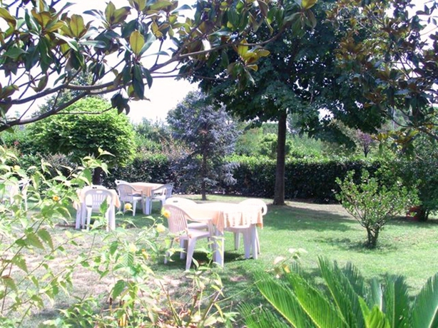 Imagen de los exteriores del Hotel Europalace, Todi. Foto 12