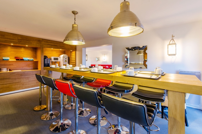 Imagen del bar/restaurante del Hotel Europarc Marne La Vallée. Foto 5