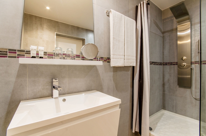 Imagen de la habitación del Hotel Europarc Marne La Vallée. Foto 7