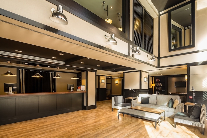 Imagen de los interiores del Hotel Europark. Foto 17