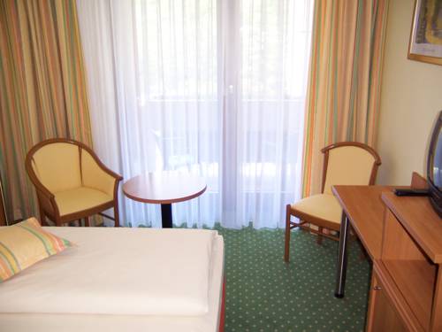 Imagen de la habitación del Hotel Europark Hotel International. Foto 11