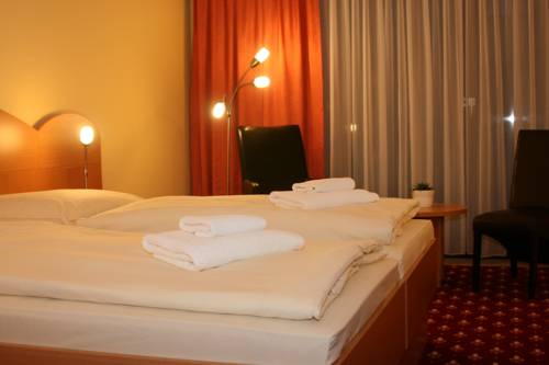 Imagen de la habitación del Hotel Europark Hotel International. Foto 16