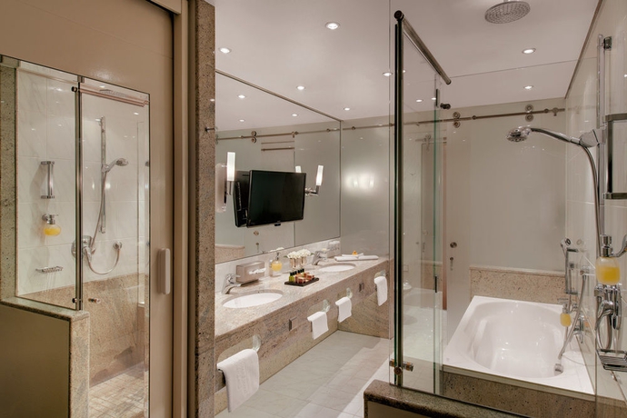 Imagen de la habitación del Hotel Europäischer Hof Heidelberg. Foto 10