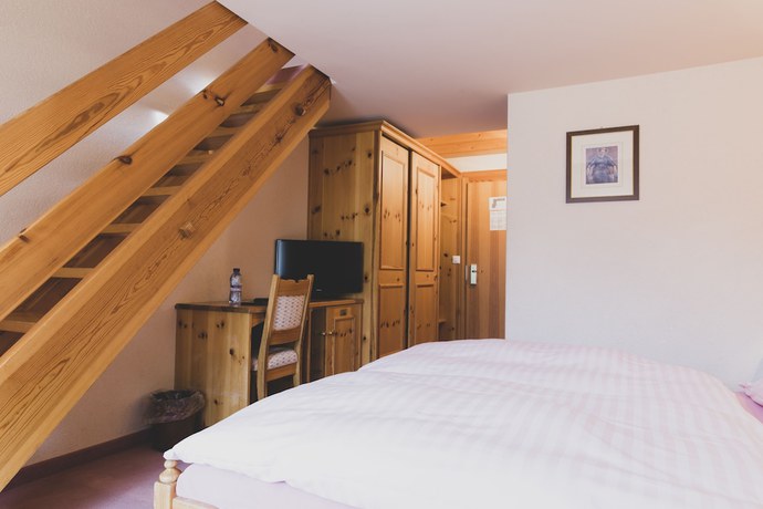 Imagen de la habitación del Hotel Europe, Anniviers. Foto 5