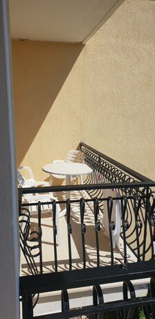 Imagen de la habitación del Hotel Europe, Argostoli. Foto 17