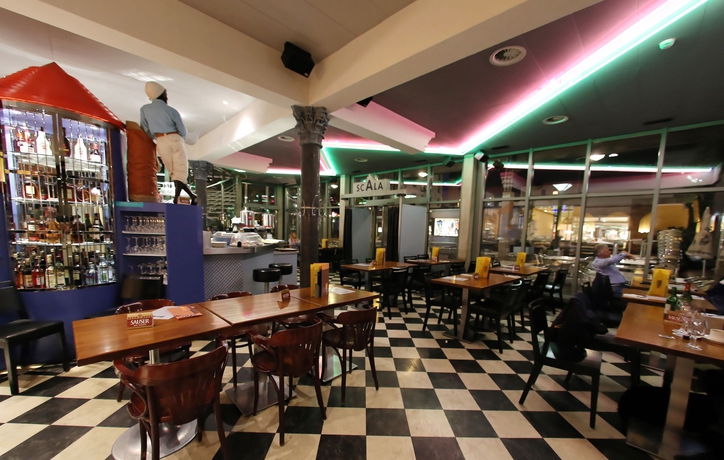 Imagen del bar/restaurante del Hotel Europe Davos. Foto 3