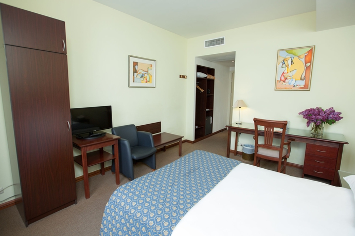 Imagen de la habitación del Hotel Europe, Ereván. Foto 5