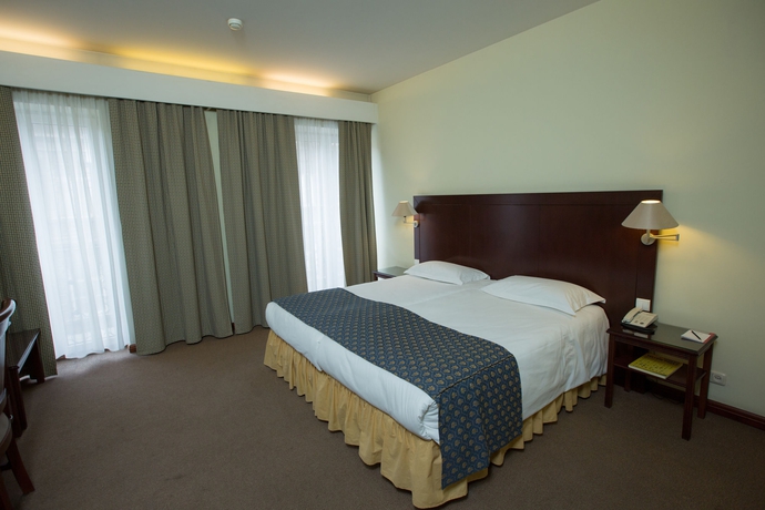 Imagen de la habitación del Hotel Europe, Ereván. Foto 8