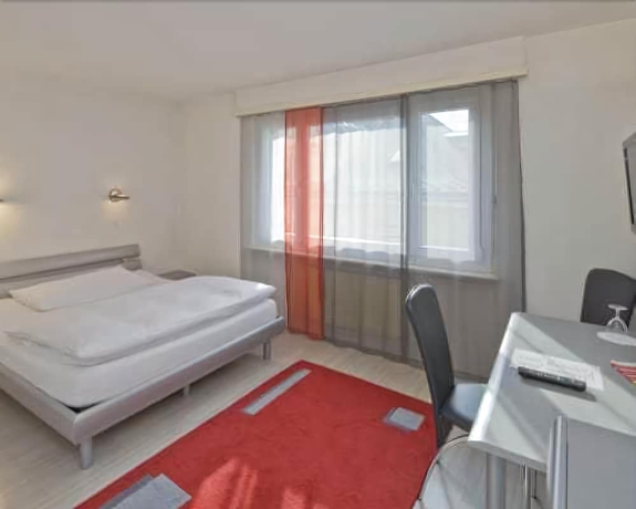 Imagen de la habitación del Hotel Europe Garni. Foto 10