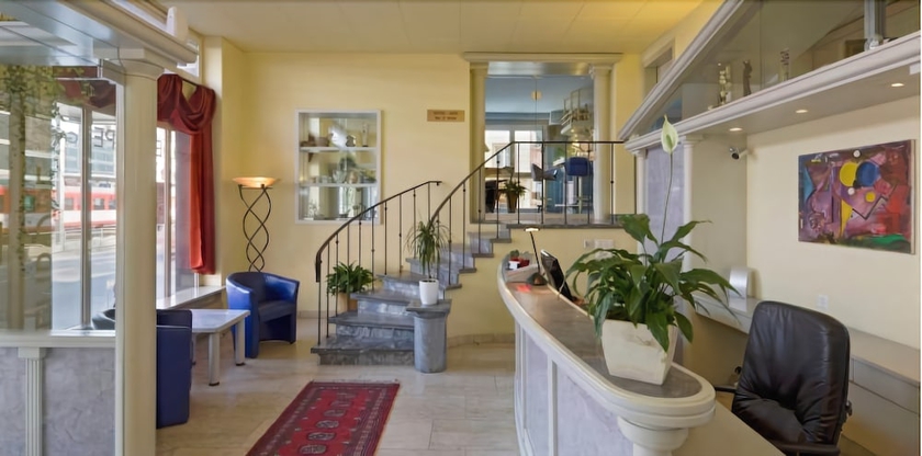 Imagen de los interiores del Hotel Europe Garni. Foto 19