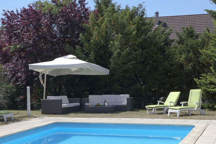 Imagen de la piscina del Hotel Europe Haguenau - and Spa. Foto 13