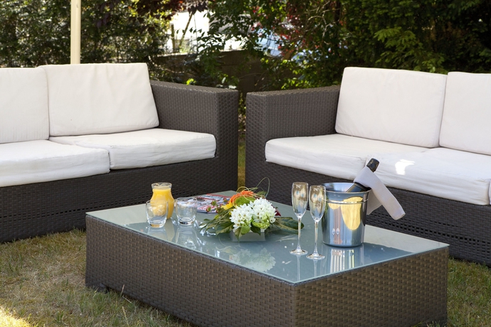 Imagen de la piscina del Hotel Europe Haguenau - and Spa. Foto 14