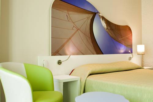 Imagen de la habitación del Hotel Europe, La Grande Motte. Foto 10