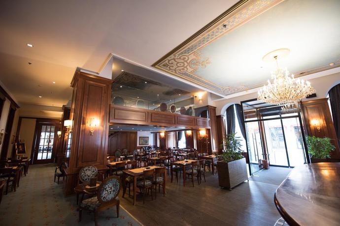 Imagen del bar/restaurante del Hotel Europe, Sarajevo. Foto 4
