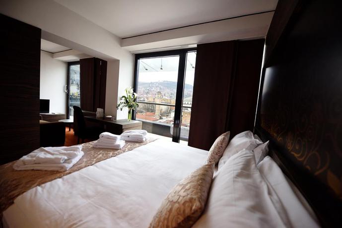 Imagen de la habitación del Hotel Europe, Sarajevo. Foto 13