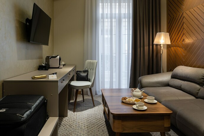 Imagen general del Hotel Europe, Taskent. Foto 12