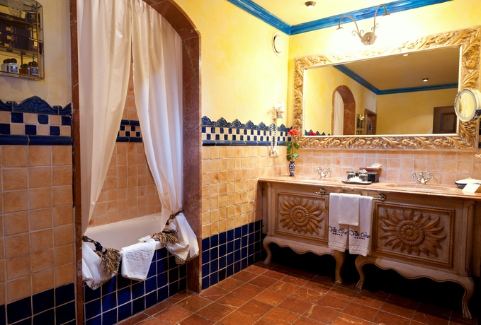 Imagen de la habitación del Hotel Europe Villa Cortes. Foto 5