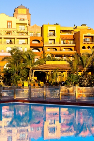 Imagen de la piscina del Hotel Europe Villa Cortes. Foto 13