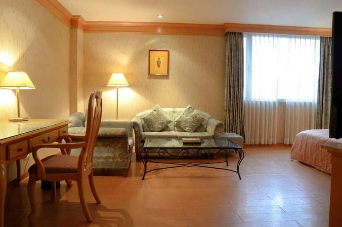 Imagen de la habitación del Hotel European Castle. Foto 3
