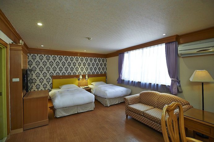 Imagen de la habitación del Hotel European Castle. Foto 15