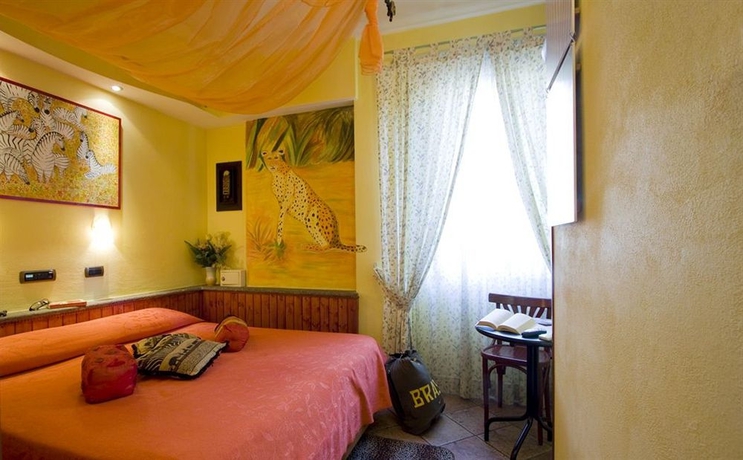 Imagen de la habitación del Hotel Europeo, Nápoles. Foto 5