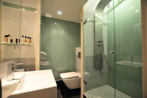 Imagen de la habitación del Hotel Europole. Foto 3