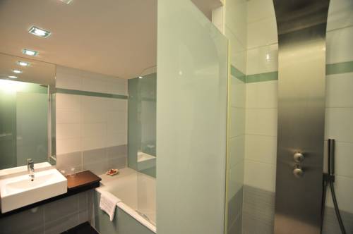 Imagen de la habitación del Hotel Europole. Foto 6