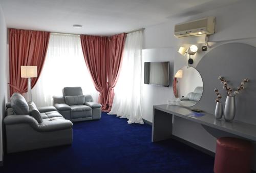 Imagen de la habitación del Hotel Europolis. Foto 4