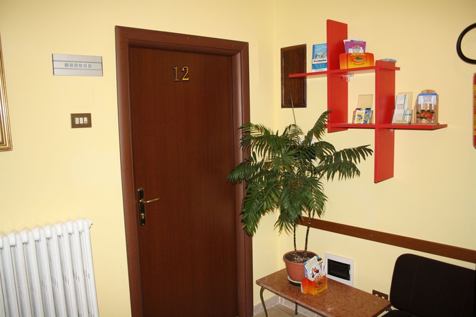 Imagen de los interiores del Hotel Eurorooms. Foto 5