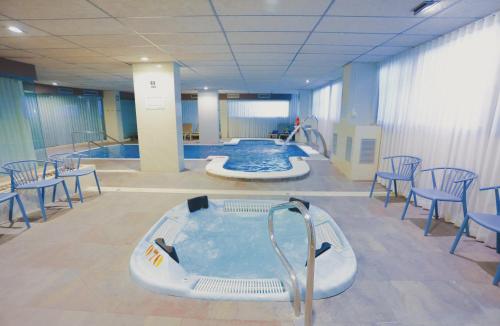 Imagen de la piscina del Hotel Eurosalou & Spa. Foto 12