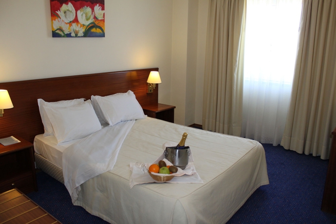 Imagen de la habitación del Hotel Eurosol Gouveia. Foto 5