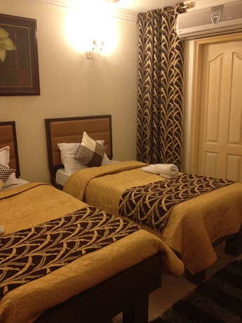 Imagen de la habitación del Hotel Eurostar International. Foto 10