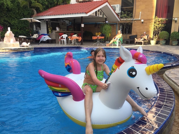 Imagen de la piscina del Hotel Eurostar International, JOMTIEN BEACH. Foto 13