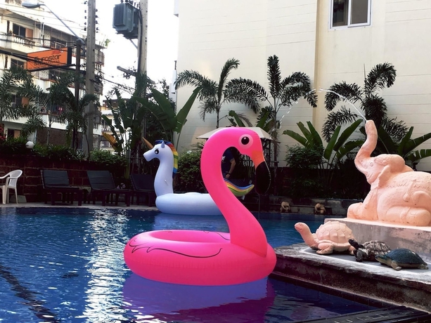 Imagen de la piscina del Hotel Eurostar International, JOMTIEN BEACH. Foto 16