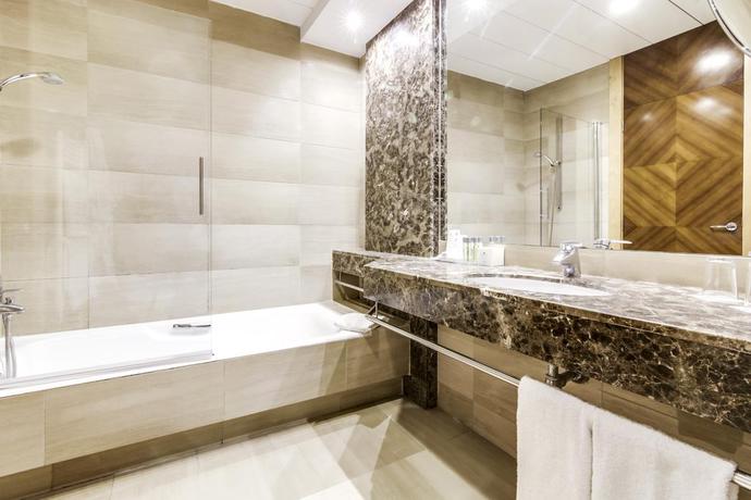 Imagen de la habitación del Hotel Eurostars Acteón. Foto 9