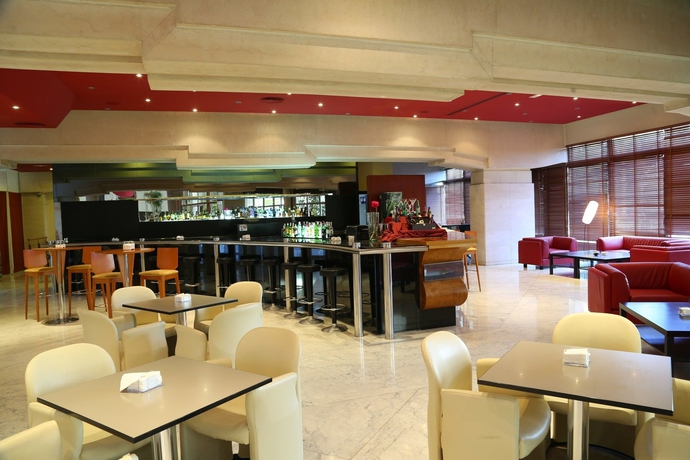 Imagen del bar/restaurante del Hotel Eurostars Al-Andalus Palace. Foto 7