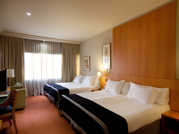 Imagen de la habitación del Hotel Eurostars Al-Andalus Palace. Foto 9