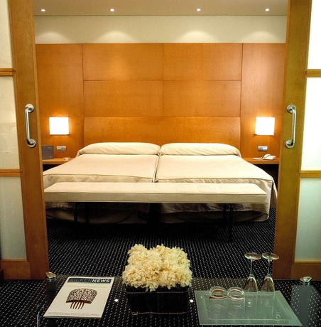 Imagen de la habitación del Hotel Eurostars Al-Andalus Palace. Foto 10